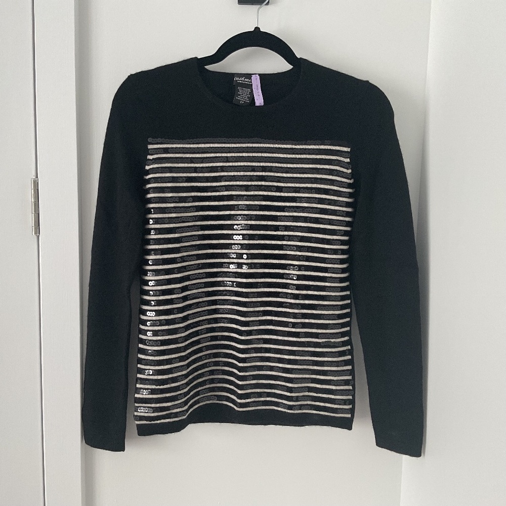 Lord & Taylor cashmere sweater size S